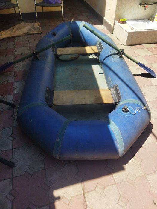 Продам лодку ПВХ