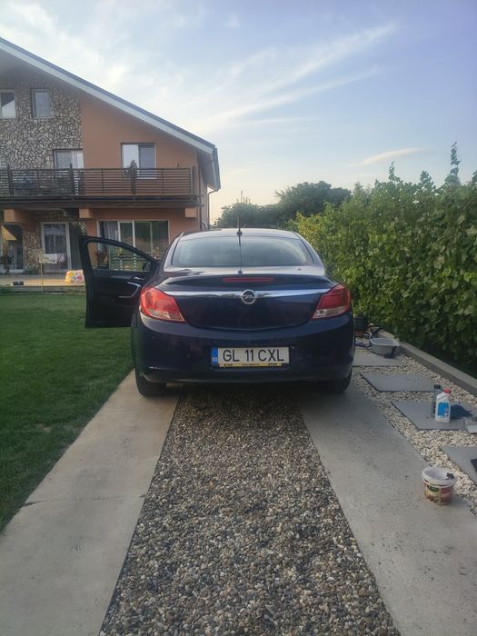Opel Insignia 1,6 benzina