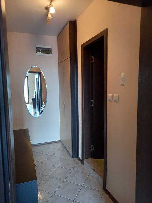 Отдавам 3-стаен обзаведен апартамент