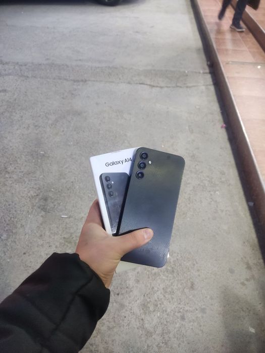 Samsung A14 sotiladi