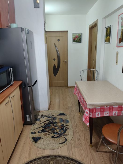 Închiriez apartament 2 camere