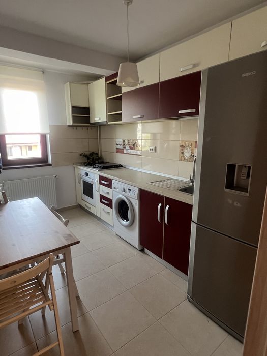 Inchiriez apartament 2 camere cu loc de parcare(direct la proprietar), zona Auchan Titan