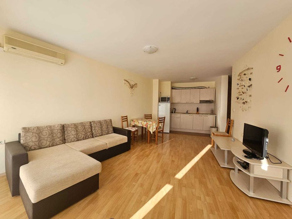 Продава се Двустаен апартамент в к.к. Елените - 75 кв.м за 974 €/кв.м - Снимка #1