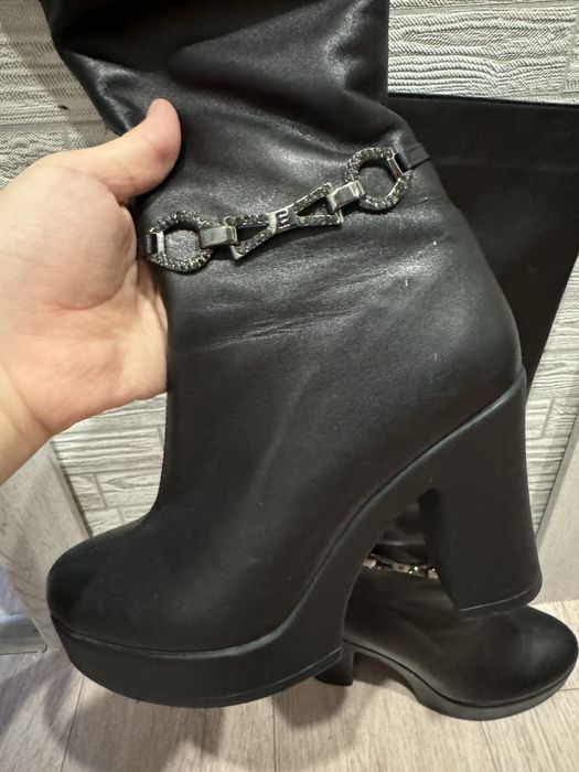 Женская обувь есть новая