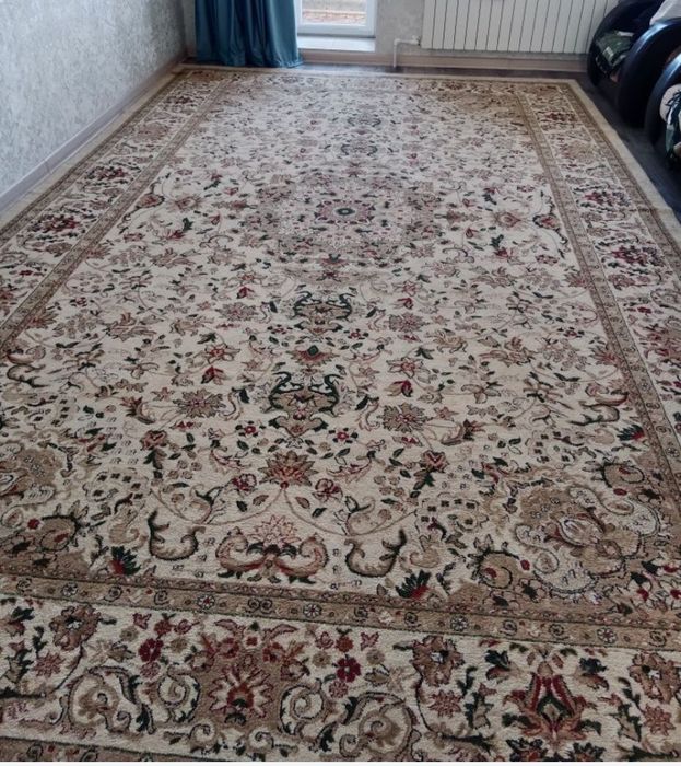 Ковёр б/у в отличном состоянии, размер 2,5*4