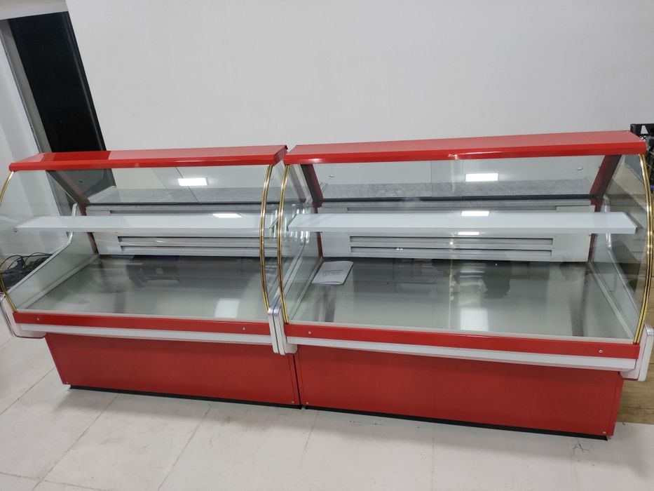 Акция !!! Продаются витриные холодильники.
