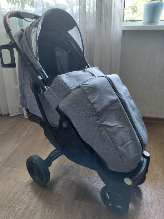 Продам детскую коляску