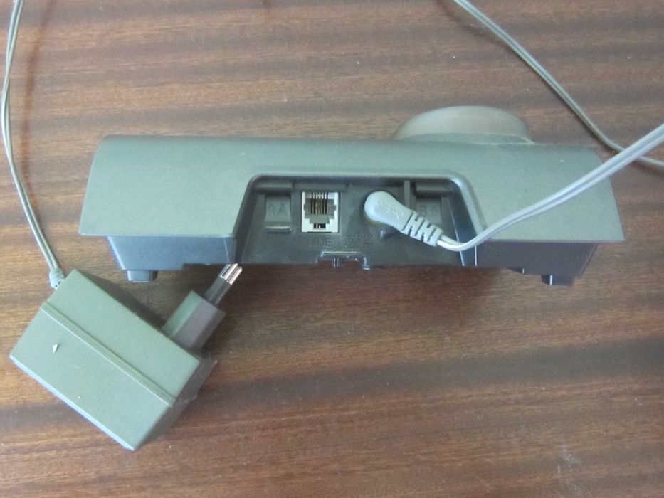 Стационарен телефон PANASONIC