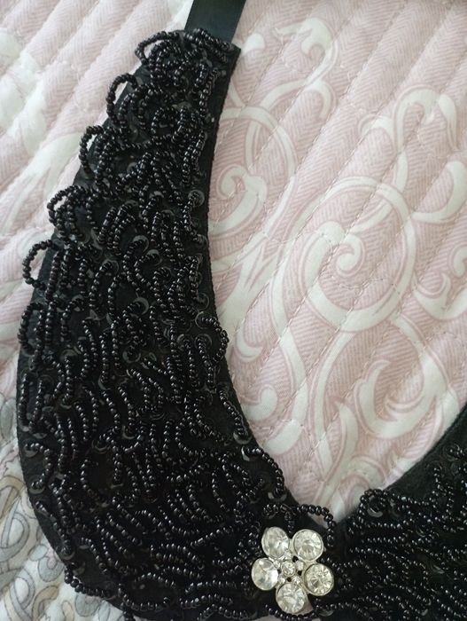 Продам новый воротничок из бисера