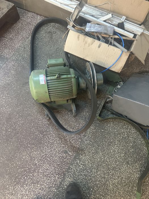 Benzi transport,presa hidralica,pompe vid,tocator, motoare cu reductor