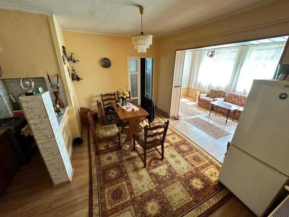 Vand sau schimb Casa P+Et+M -zona Piata Mare Str Bujorului