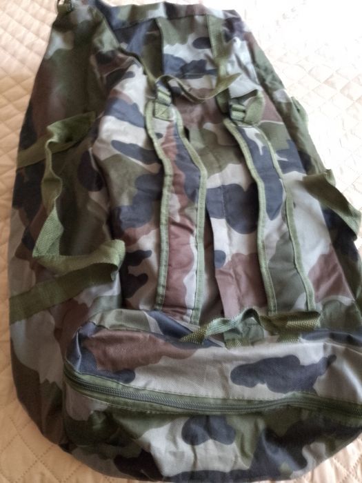 Geanta Ducatillon Camo,vanatoare, calatotii, noua