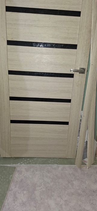 Продаю дверь межконатную