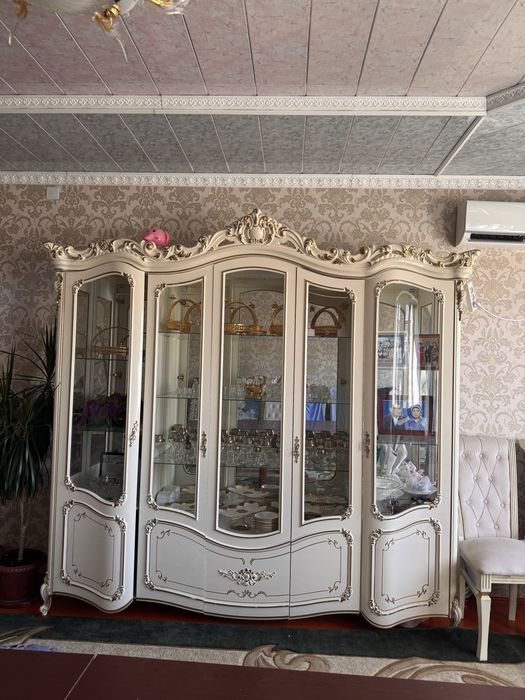 Продам гарнитур
