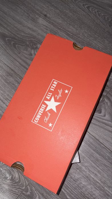 Adidasi Converse noi