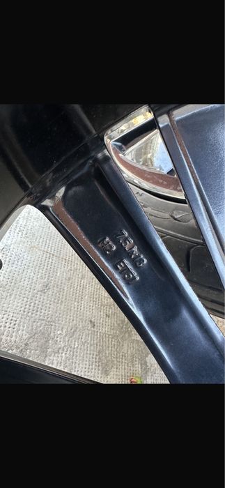 Vand jante seat r18 ,se potrivesc pe vw ,skoda,audi pretul este de 2000 ron fara anvelope sau cu anvelope la pretil de 2600 ron (235 50 r18)
