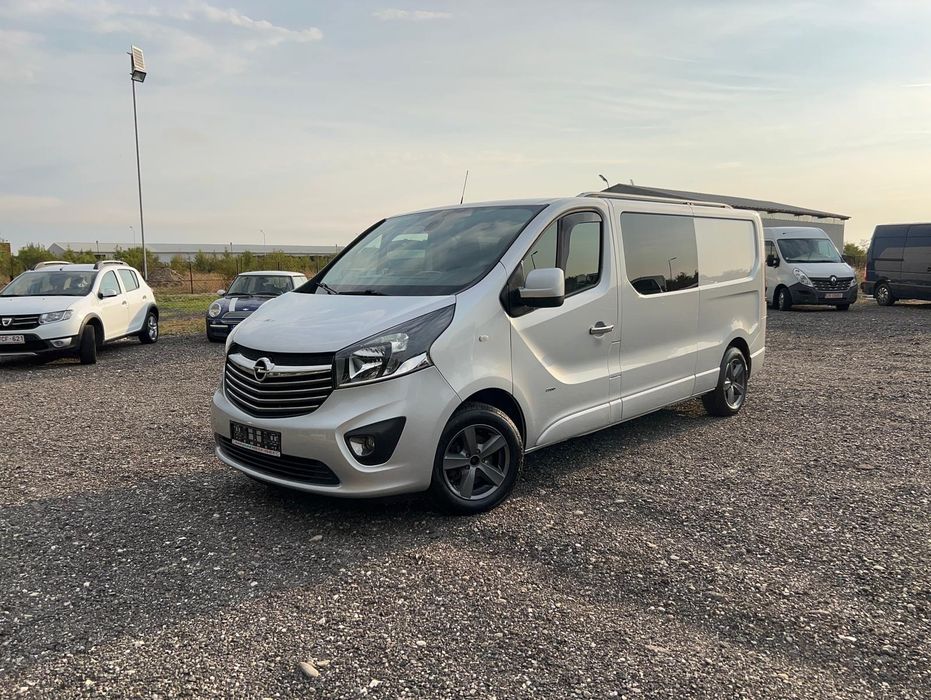 Opel Vivaro, Renault Trafic