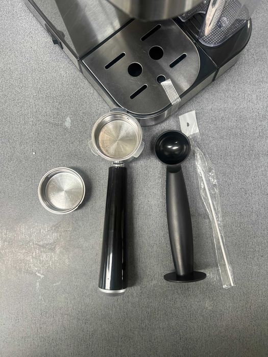 Полуавтоматична кафемашина Cecotec Power Espresso 20 Cream