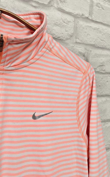 NIKE Dri Fit Оригинална дамска фланелка размер S