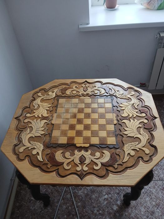 Стол дерево нарезной