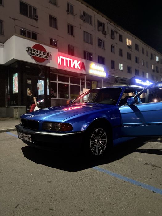 Продам Bmw e38, 1997