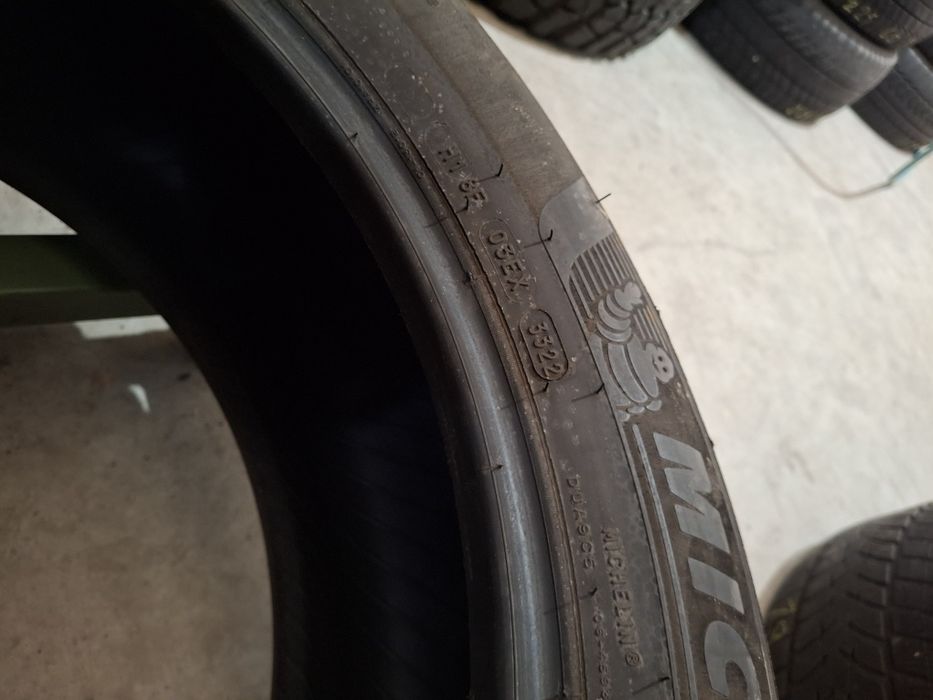 4 Anvelopele de iarnă  235 55 r19 Michelin
