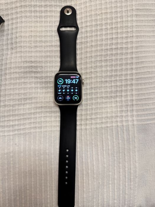 Apple Watch SE (2nd Gen) 44mm Star Alu Star Sp GPS