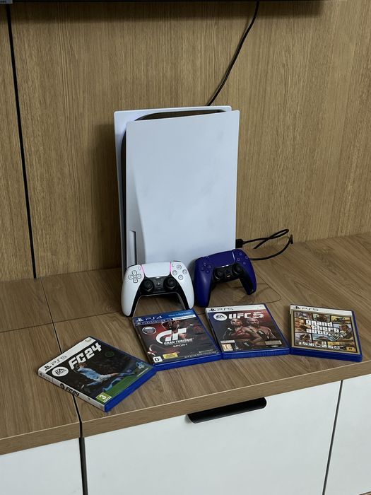Продаю ПС 5 с 7 играми. PS5, PlayStation