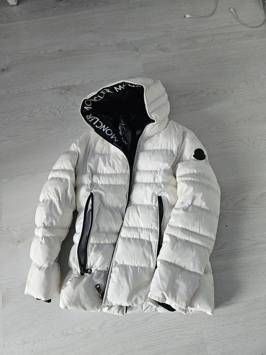 Мъжко/ юношеско яке Moncler