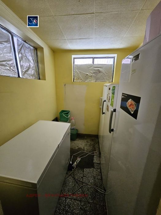 Заведение в Плевен, област-с.Обнова площ 130 цена 250000