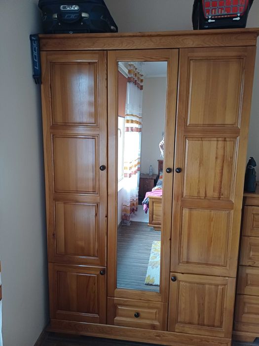 Спален комплект от дърво