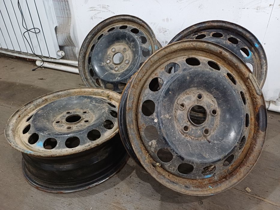 Диски R16 5x112 на Volkswagen.