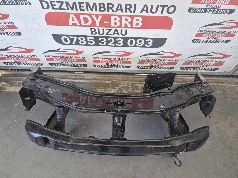 Trager /Calandru radiatoare Dacia Duster 2010-2017