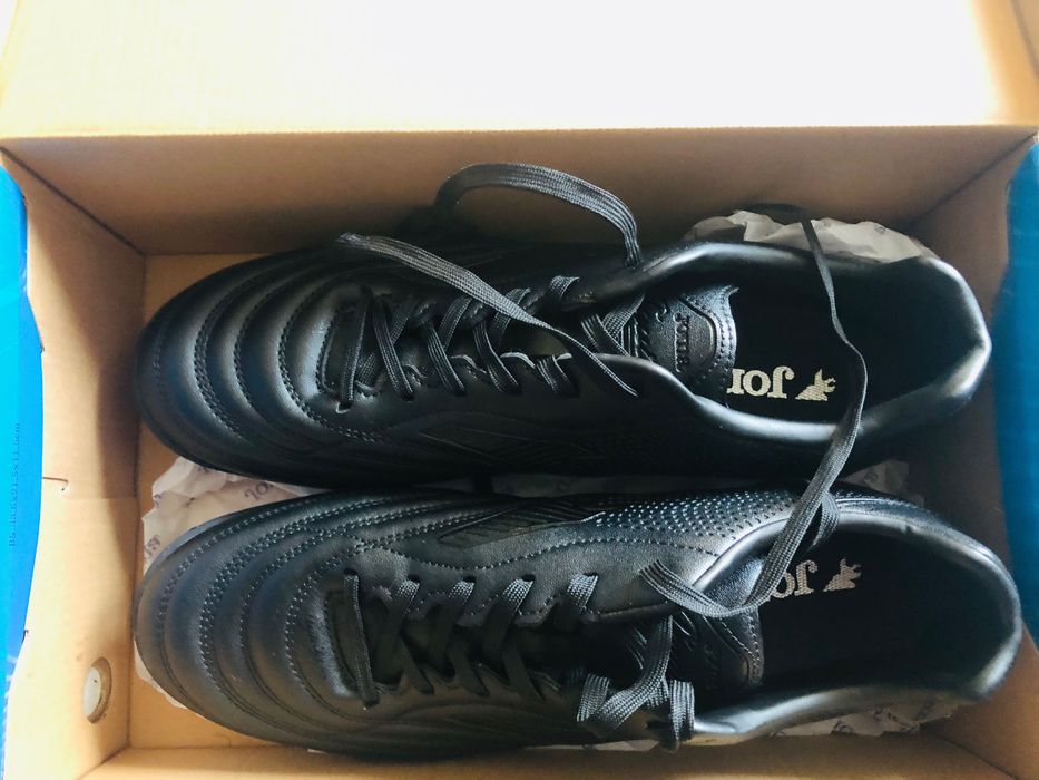 Футболни стоножки Joma Aguila 2521 TF