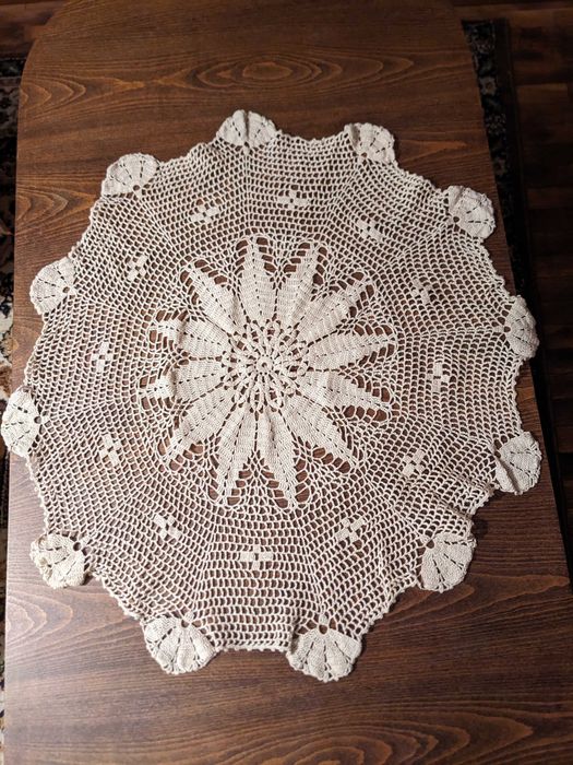 плетени тишлайфери за тоалетна масичка на една кука.