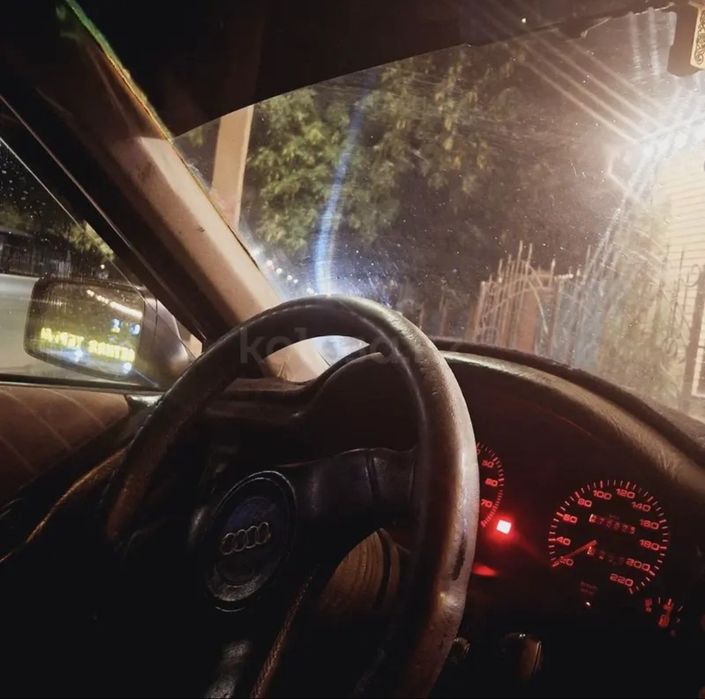 Продам Ауди Б4 1992