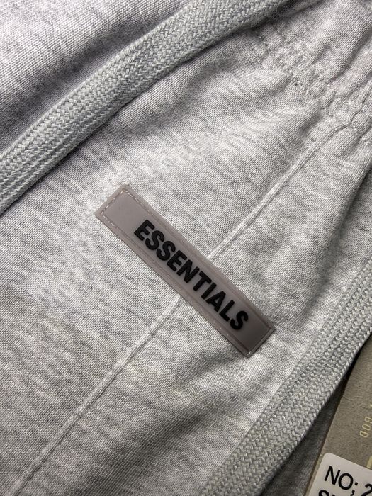 Essentials Shorts Grey - Mărime M