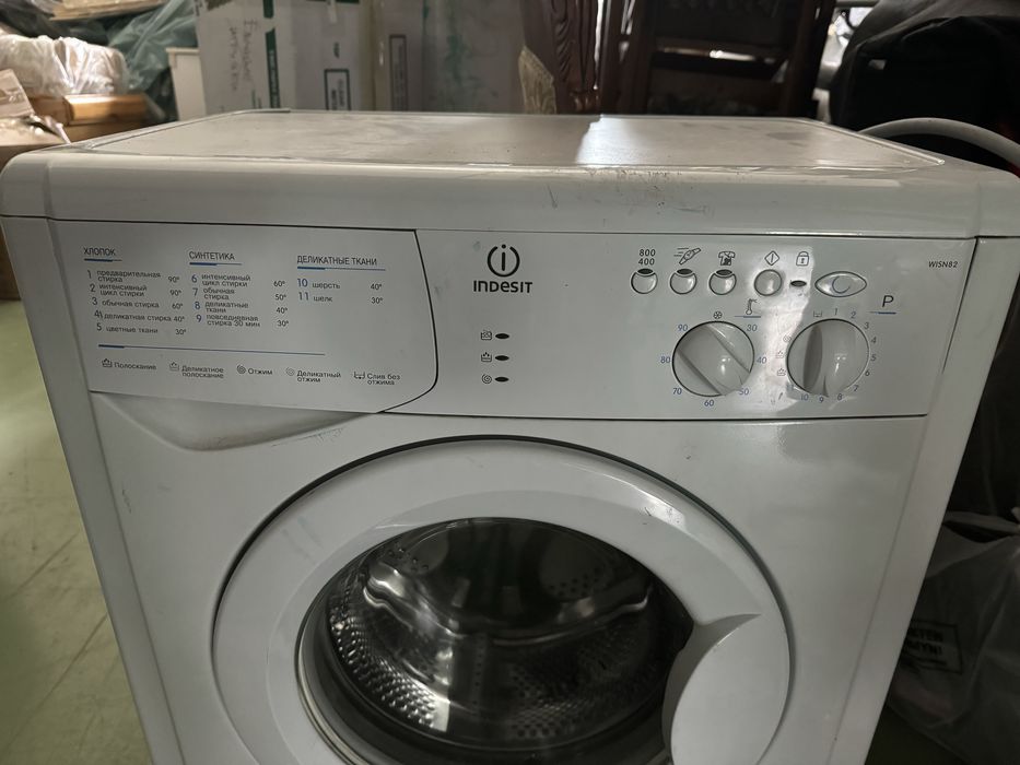 Стиральная машина Indesit WISN82