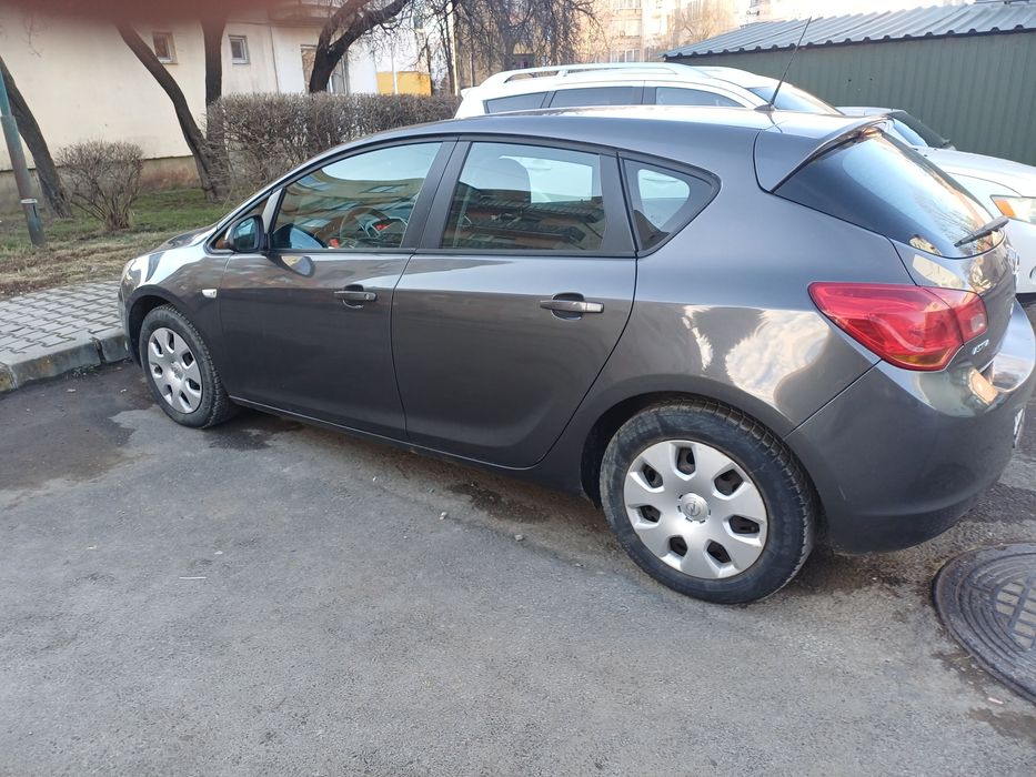 Vand Opel Astra J (2012) - 1.4 Benzina