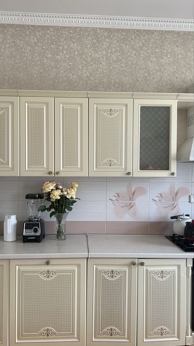 Кухонный гарнитур 5,3 метр б/у