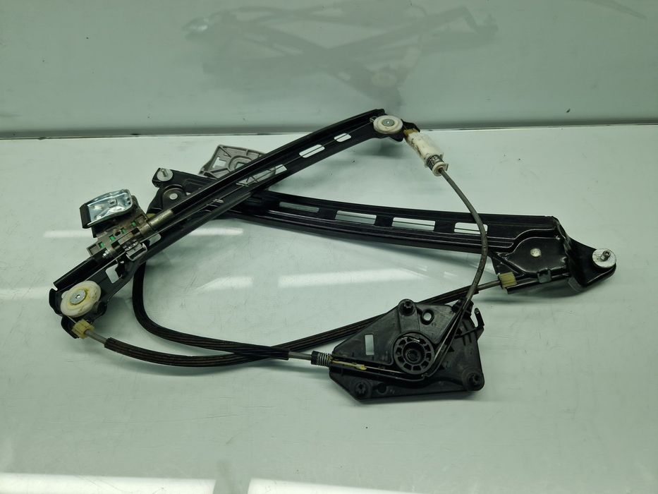 Macara electrica geam dreapta fata Volkswagen Passat CC (358) Facelift