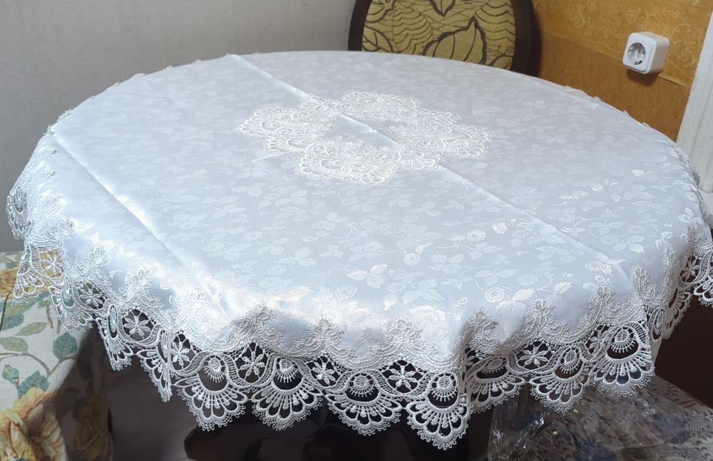 Круглая скатерть