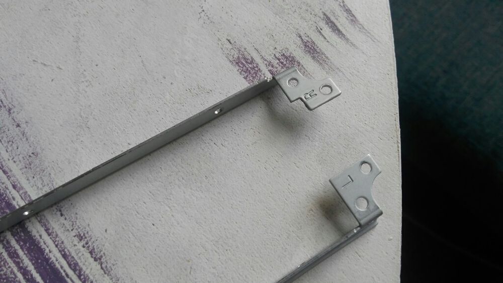 Брекети за лаптом MSI 17"