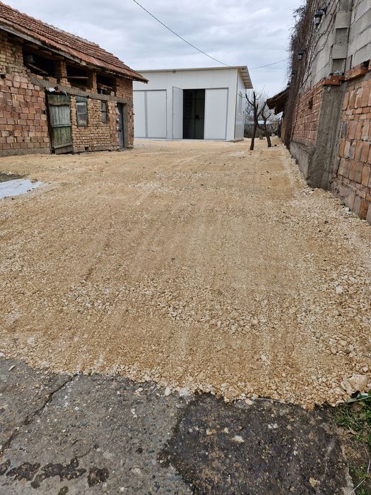 Малък самоходен валяк