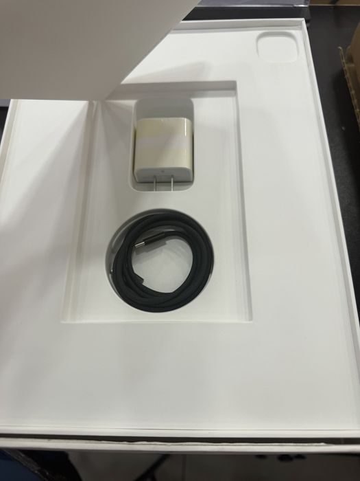 Apple Ipad 13 pro 2TB M4