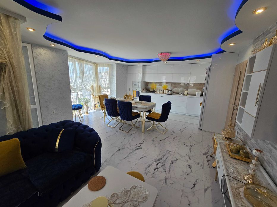 Продава се Тристаен апартамент в Велико Търново, Център - 130 кв.м за 1808 €/кв.м - Снимка #3