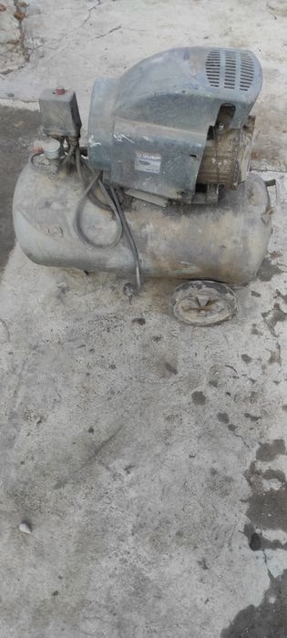 Компрессор 50 литровый