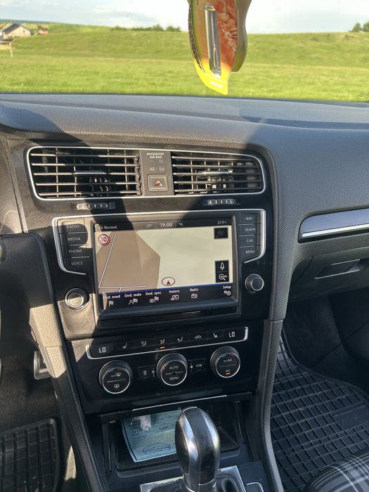 Vând Volkswagen Golf GTD 2017 – 2.0 TDI 184 CP – DSG