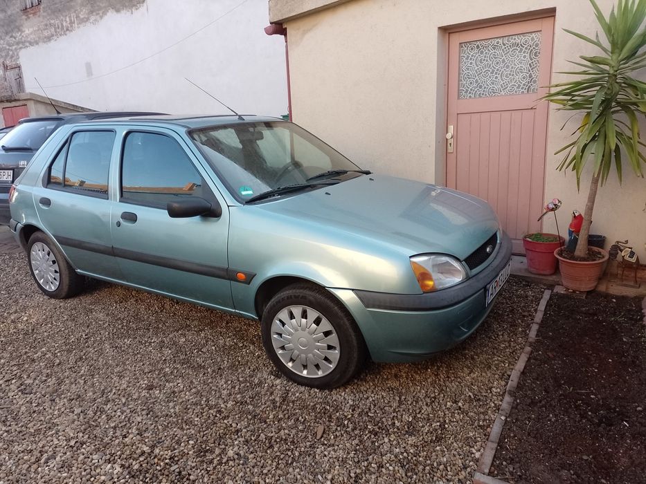 FORD Fiesta 2001