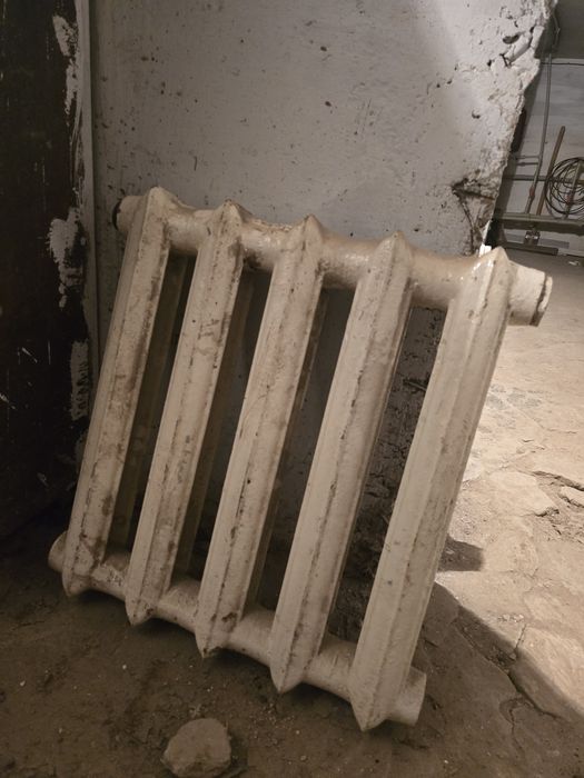Батарея чугунная